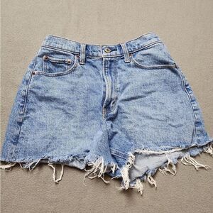 Abercrombie Curve Love High Rise 90s Relaxed Cutoff Short